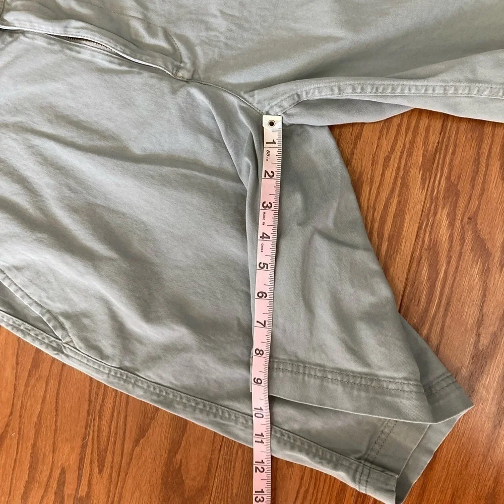 Men’s Gray St. John’s Bay Size 38 Shorts